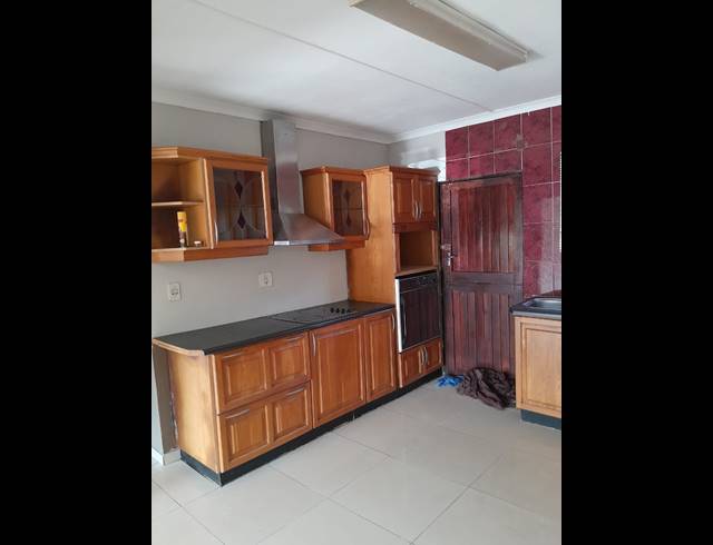 3 bed property to rent in ZAMOKUHLE